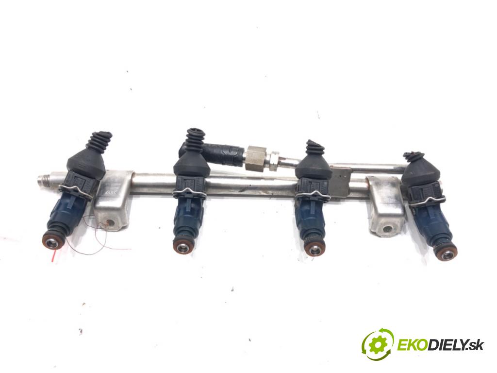 AUDI A4 B7 Avant (8ED) 2004 - 2008    1.8 T 120 kW [163 KM] benzyna 2004 - 2008  Lišta vstrekovacia 06B133317AF (Vstrekovacie lišty)