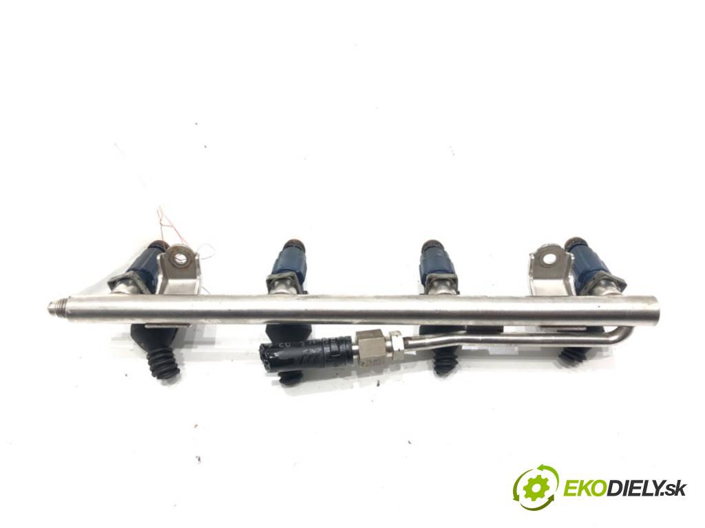 AUDI A4 B7 Avant (8ED) 2004 - 2008    1.8 T 120 kW [163 KM] benzyna 2004 - 2008  Lišta vstrekovacia 06B133317AF (Vstrekovacie lišty)