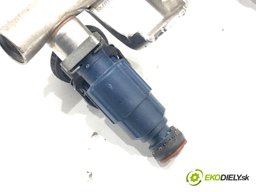 AUDI A4 B7 Avant (8ED) 2004 - 2008    1.8 T 120 kW [163 KM] benzyna 2004 - 2008  Lišta vstrekovacia 06B133317AF (Vstrekovacie lišty)