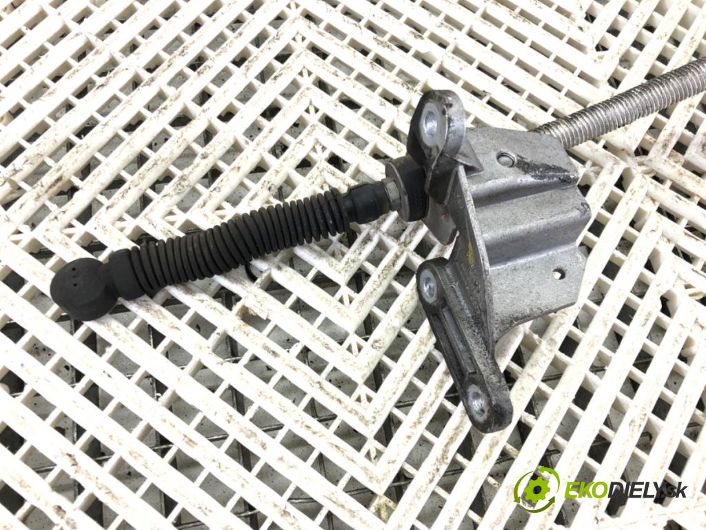 AUDI A4 B7 Avant (8ED) 2004 - 2008    1.8 T 120 kW [163 KM] benzyna 2004 - 2008  Kulisa 8E1713111S (Rýchlostné páky / kulisy)