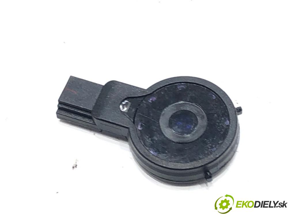 AUDI A4 B7 Avant (8ED) 2004 - 2008    1.8 T 120 kW [163 KM] benzyna 2004 - 2008  Snímač dažďa 4E0910557A (Snímače dažďa)