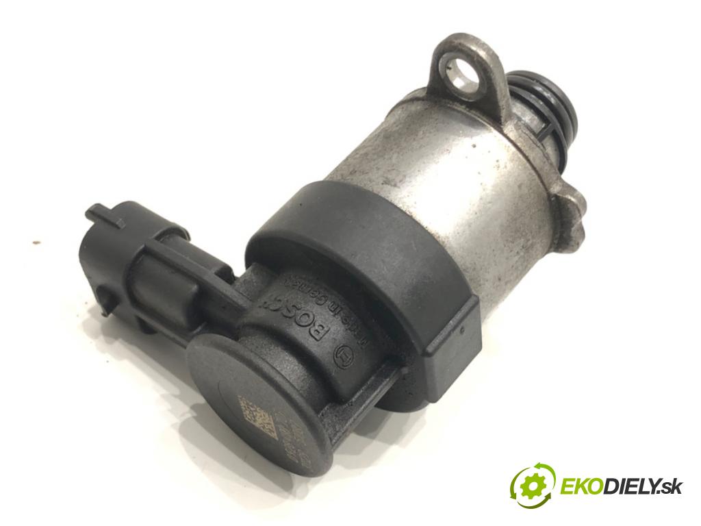 VOLVO XC60 I SUV (156) 2008 - 2017    D5 AWD 158 kW [215 KM] olej napędowy 2011 - 2015  Regulátor tlaku paliva 0928400707 (Ostatné)