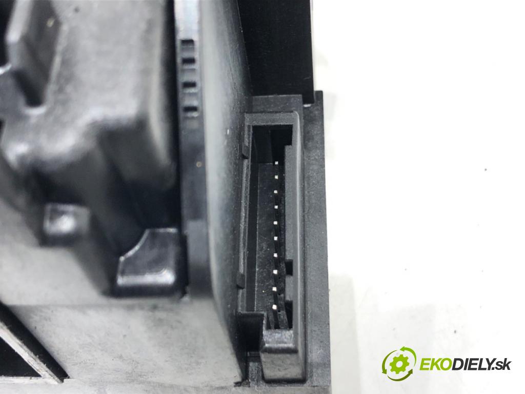 BMW 5 Touring (F11) 2009 - 2017    520 d 135 kW [184 KM] olej napędowy 2010 - 2014  Kulisa 9260974 (Rýchlostné páky / kulisy)