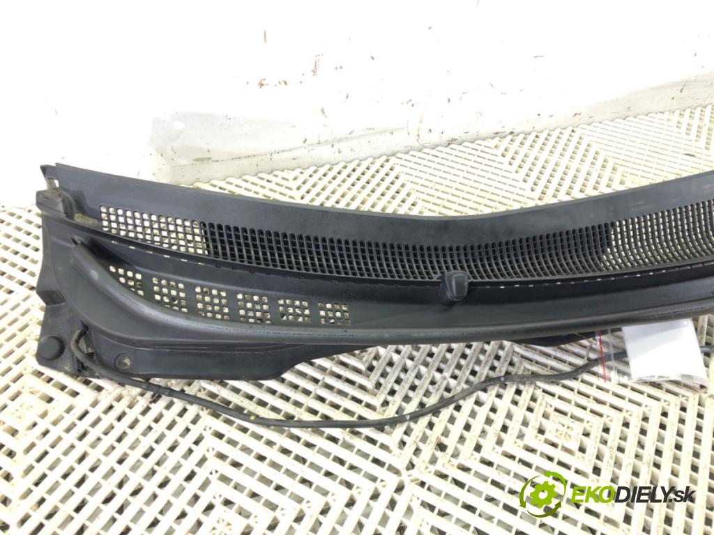 HYUNDAI i20 I (PB, PBT) 2008 - 2022    1.2 57 kW [78 KM] benzyna 2008 - 2012  Torpédo, plast pod čelné okno 86151-1J000 (Torpéda)