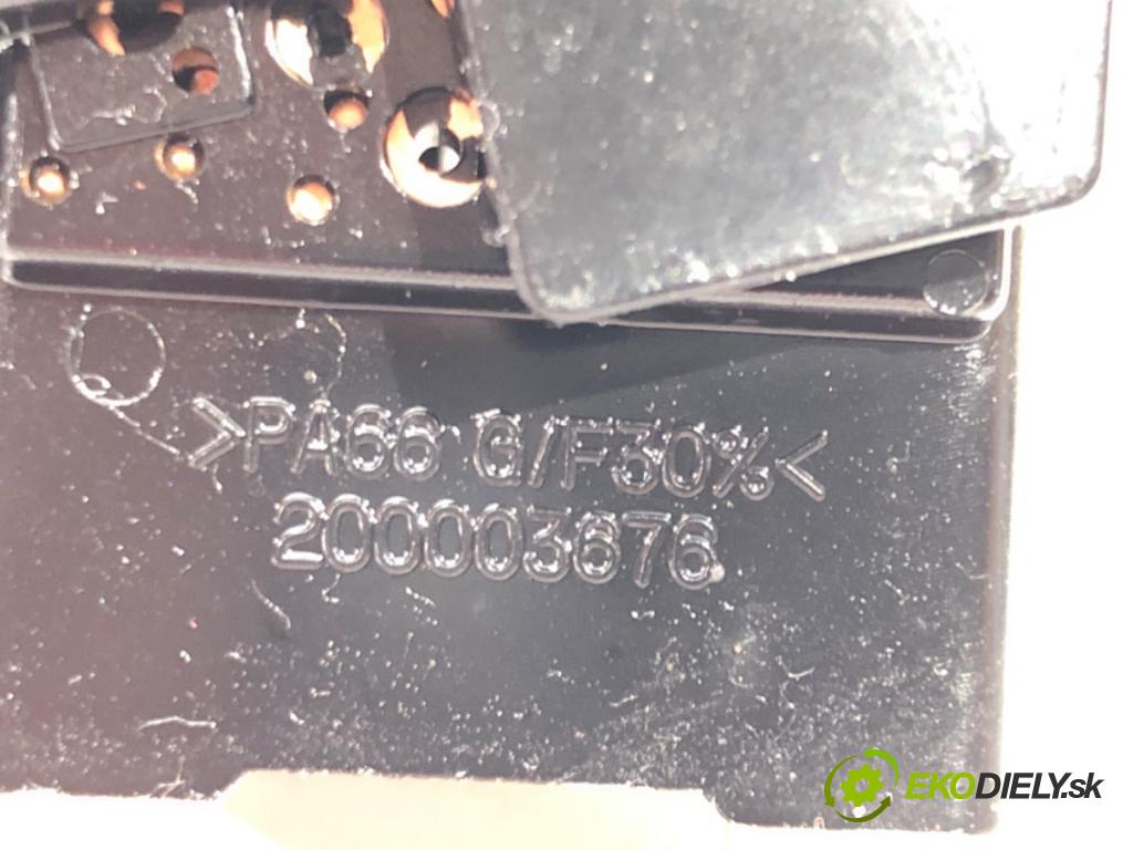 HYUNDAI i20 I (PB, PBT) 2008 - 2022    1.2 57 kW [78 KM] benzyna 2008 - 2012  Prepínač smeroviek 93410-1J100 (Prepínače, spínače, tlačidlá a ovládače kúrenia)