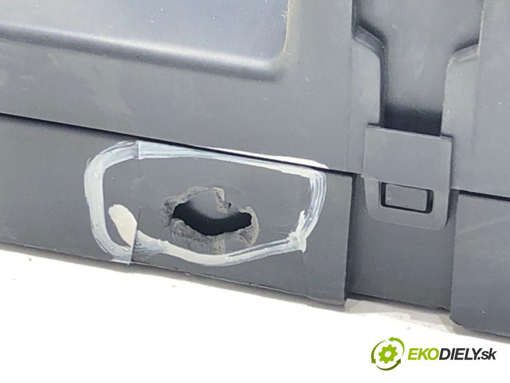 CITROEN C3 I (FC_, FN_) 2002 - 2022    1.1 i 44 kW [60 KM] benzyna 2002 - 2022  modul BSI 9664532580 (Pojistkové skříňky)