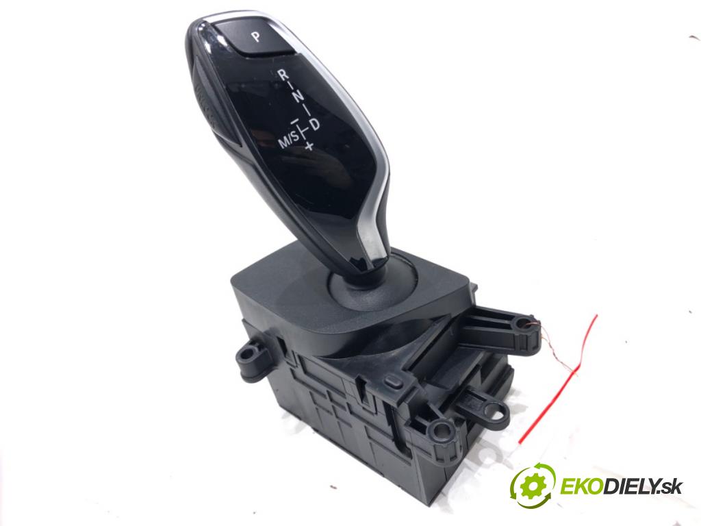 BMW 5 (G30, F90) 2016 - 2022    540 i Mild-Hybrid xDrive 245 kW [333 KM] Hybryda silnik benzynowy / elektryczny 2020 - 2022  Kulisa 9458751 (Rýchlostné páky / kulisy)