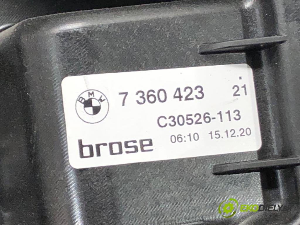 BMW 5 (G30, F90) 2016 - 2022    540 i Mild-Hybrid xDrive 245 kW [333 KM] Hybryda silnik benzynowy / elektryczny 2020 - 2022  mechanismus okna levý přední část 7360423