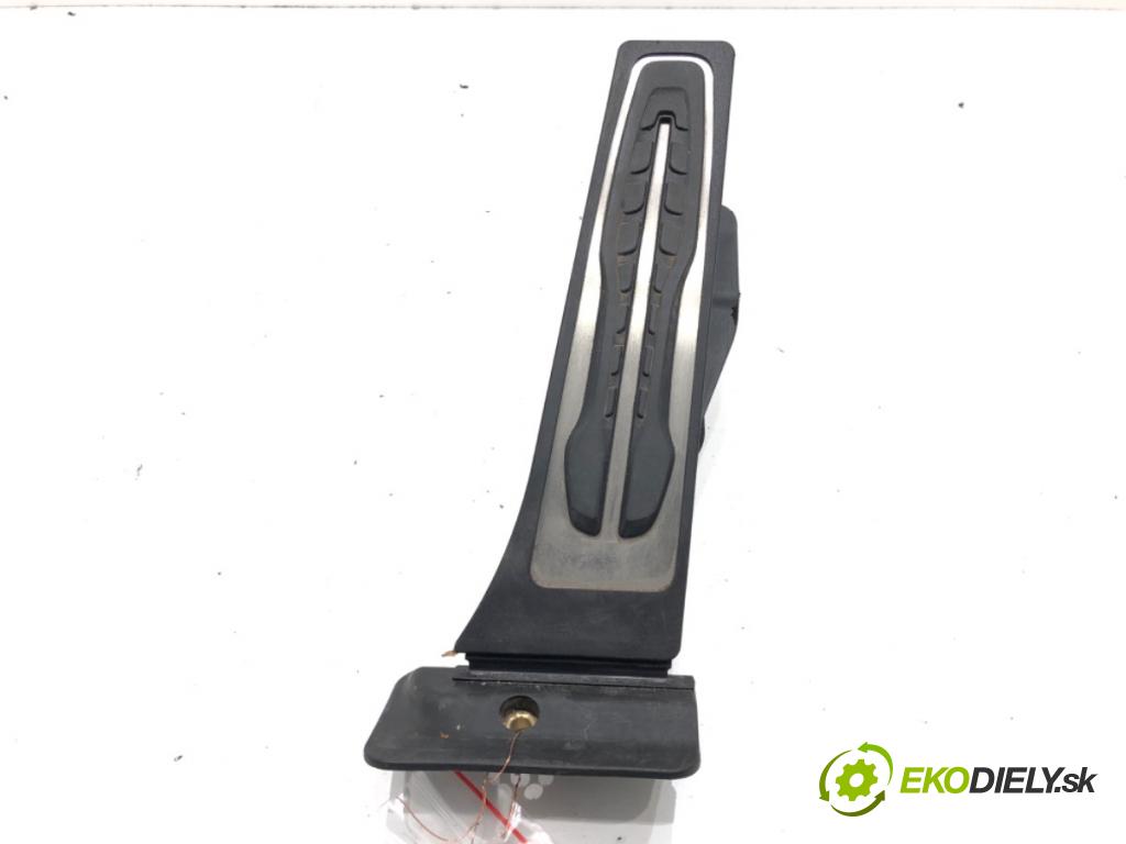 BMW 5 (G30, F90) 2016 - 2022    540 i Mild-Hybrid xDrive 245 kW [333 KM] Hybryda silnik benzynowy / elektryczny 2020 - 2022  Potenciometer plynu 6889824 (Pedále)