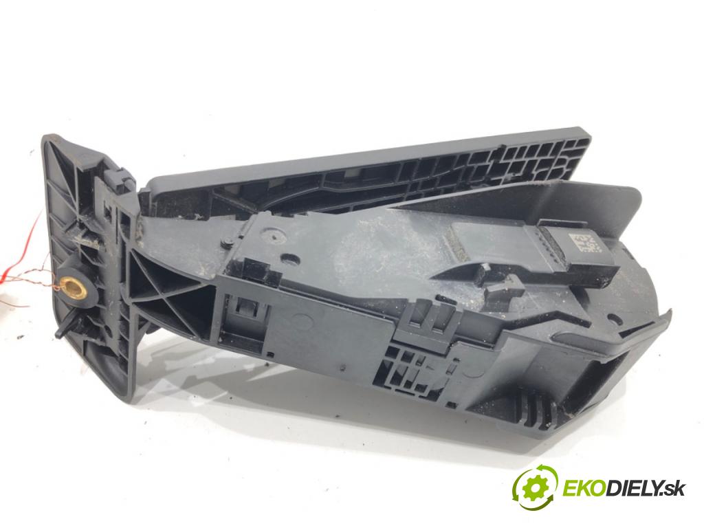 BMW 5 (G30, F90) 2016 - 2022    540 i Mild-Hybrid xDrive 245 kW [333 KM] Hybryda silnik benzynowy / elektryczny 2020 - 2022  Potenciometer plynu 6889824 (Pedále)