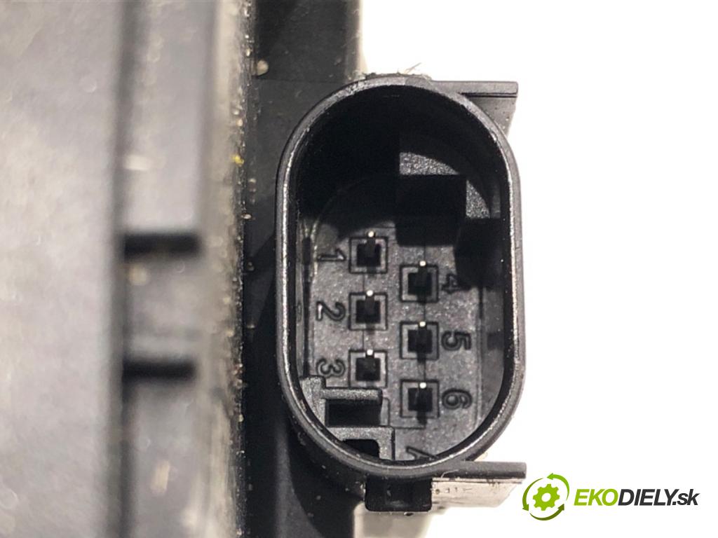 BMW 5 (G30, F90) 2016 - 2022    540 i Mild-Hybrid xDrive 245 kW [333 KM] Hybryda silnik benzynowy / elektryczny 2020 - 2022  Potenciometer plynu 6889824 (Pedále)