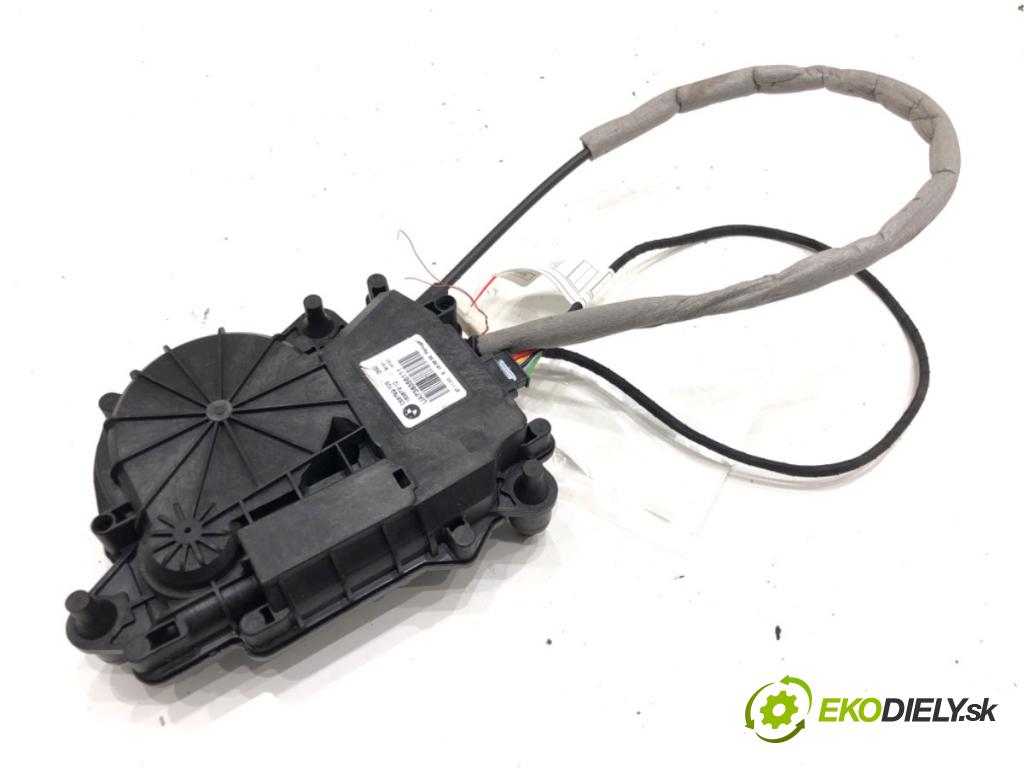 BMW 5 (G30, F90) 2016 - 2022    540 i Mild-Hybrid xDrive 245 kW [333 KM] Hybryda silnik benzynowy / elektryczny 2020 - 2022  Teleskop zámku dverí 7383561 (Ostatné)