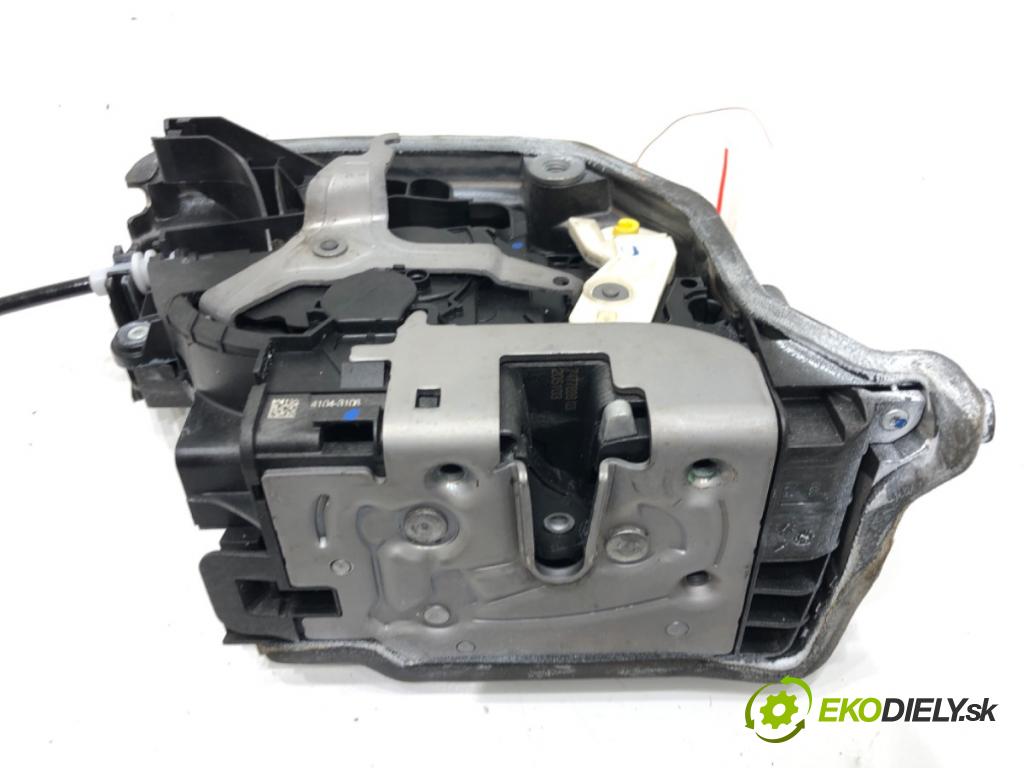 BMW 5 (G30, F90) 2016 - 2022    540 i Mild-Hybrid xDrive 245 kW [333 KM] Hybryda silnik benzynowy / elektryczny 2020 - 2022  zámok dveře pravý přední část 7477688