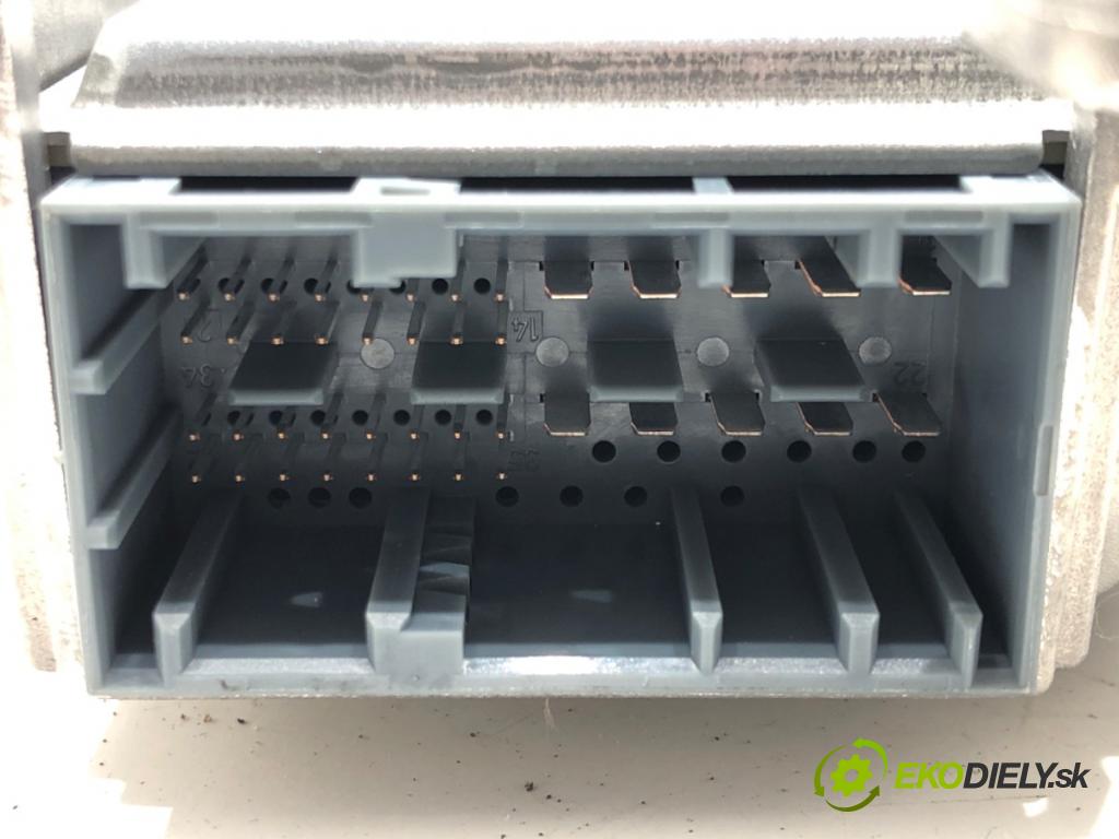 BMW 5 (G30, F90) 2016 - 2022    540 i Mild-Hybrid xDrive 245 kW [333 KM] Hybryda silnik benzynowy / elektryczny 2020 - 2022  Zosilňovač 5A38AB8 (Zosilňovače)