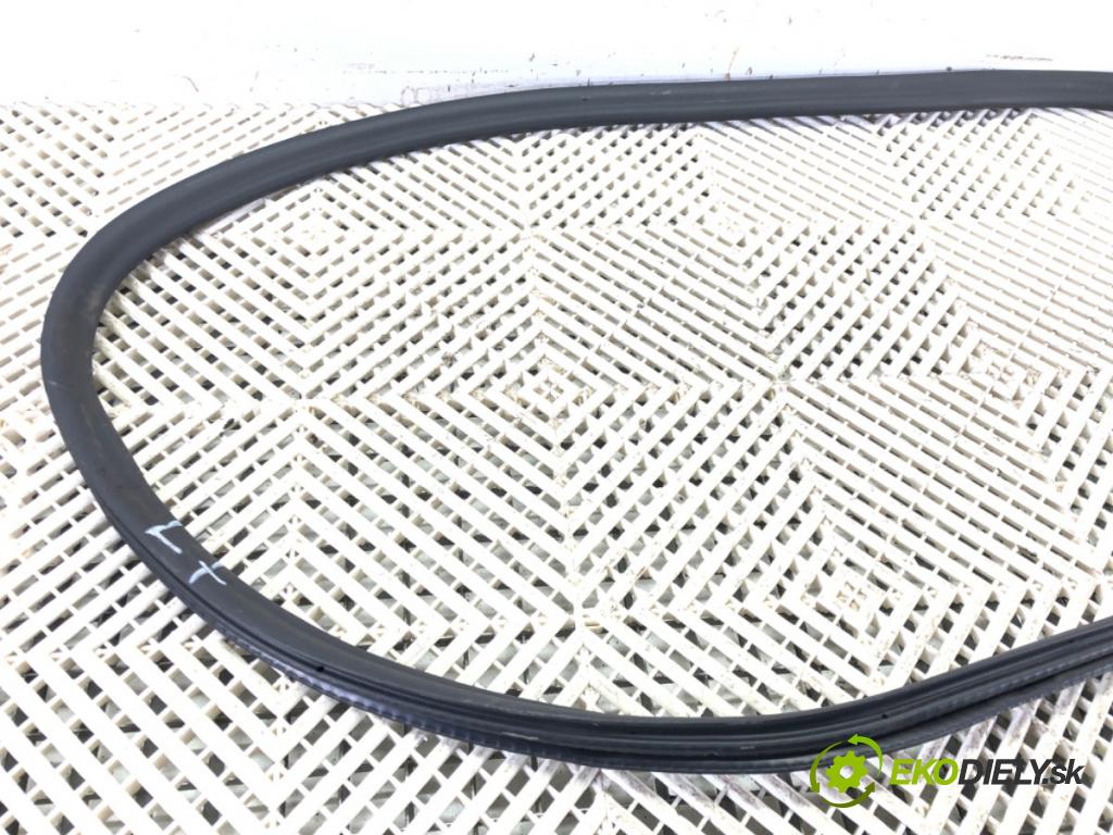 BMW 5 (G30, F90) 2016 - 2022    540 i Mild-Hybrid xDrive 245 kW [333 KM] Hybryda silnik benzynowy / elektryczny 2020 - 2022  těsnění dveře zadní část levá strana  (Ostatní)