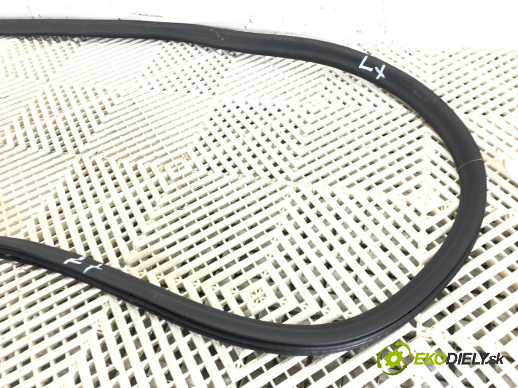 BMW 5 (G30, F90) 2016 - 2022    540 i Mild-Hybrid xDrive 245 kW [333 KM] Hybryda silnik benzynowy / elektryczny 2020 - 2022  těsnění dveře zadní část levá strana  (Ostatní)