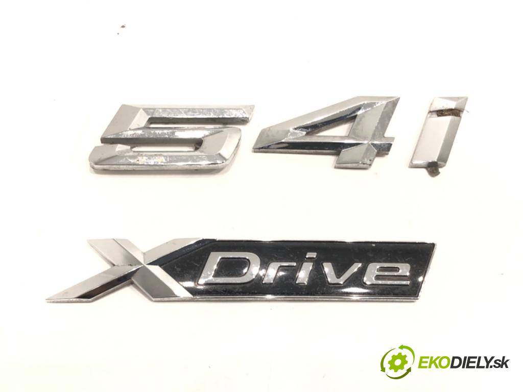 BMW 5 (G30, F90) 2016 - 2022    540 i Mild-Hybrid xDrive 245 kW [333 KM] Hybryda silnik benzynowy / elektryczny 2020 - 2022  znak LOGO: značky zadní část 7463715