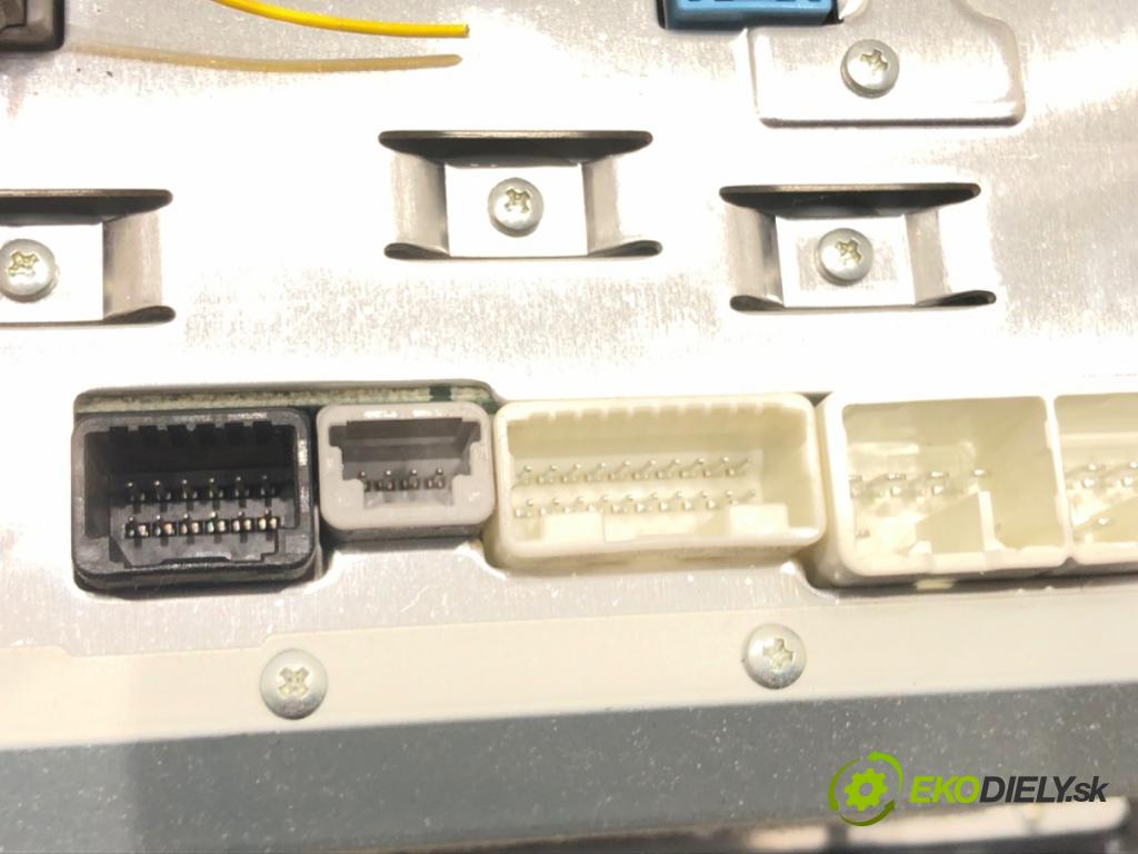 TOYOTA AVENSIS Kombi (_T27_) 2009 - 2018    2.2 D-4D (ADT271_) 110 kW [150 KM] olej napędowy 2009 - 2018  RADIO 86120-20A80 (Audio zariadenia)