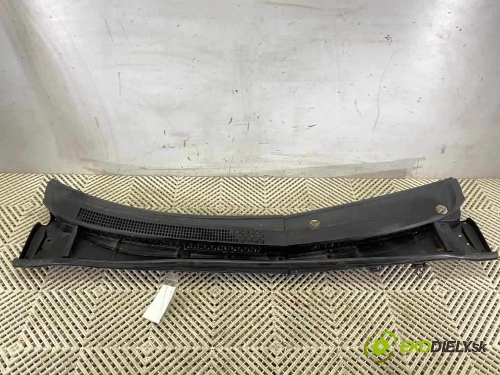 TOYOTA AVENSIS Kombi (_T27_) 2009 - 2018    2.2 D-4D (ADT271_) 110 kW [150 KM] olej napędowy 2009 - 2018  Torpédo, plast pod čelné okno 55709-05090 (Torpéda)