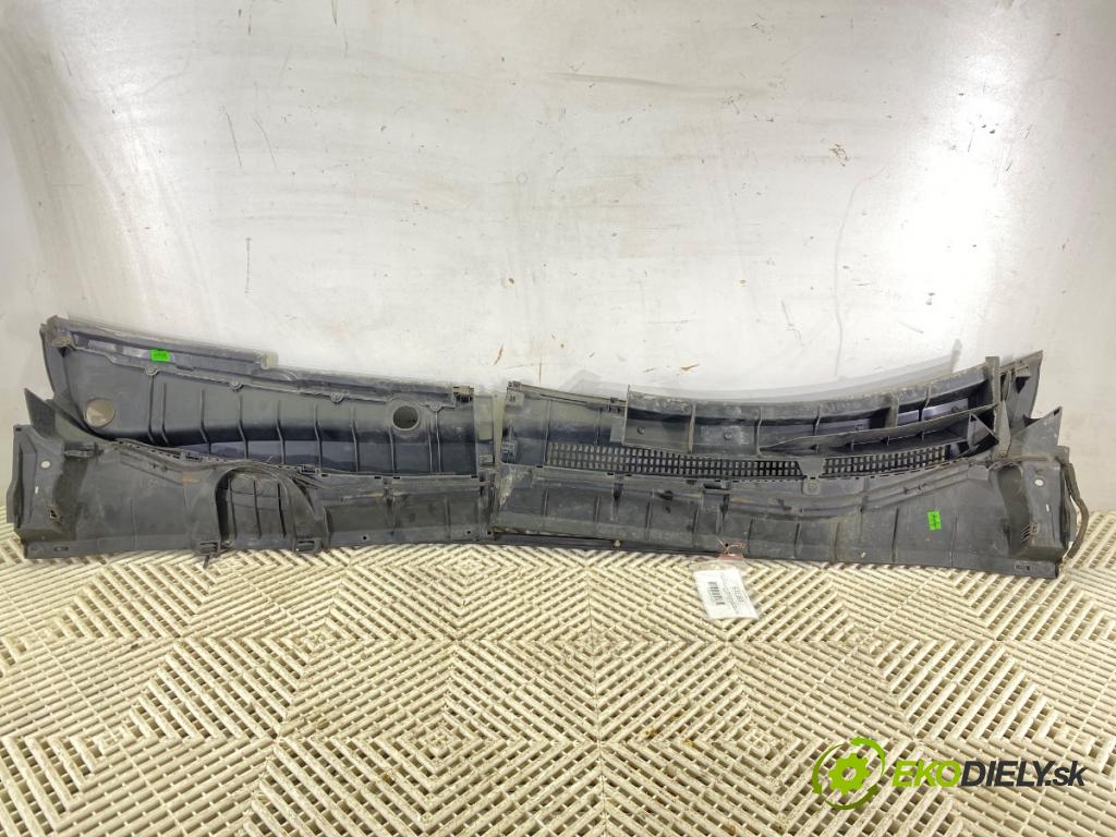 TOYOTA AVENSIS Kombi (_T27_) 2009 - 2018    2.2 D-4D (ADT271_) 110 kW [150 KM] olej napędowy 2009 - 2018  Torpédo, plast pod čelné okno 55709-05090 (Torpéda)