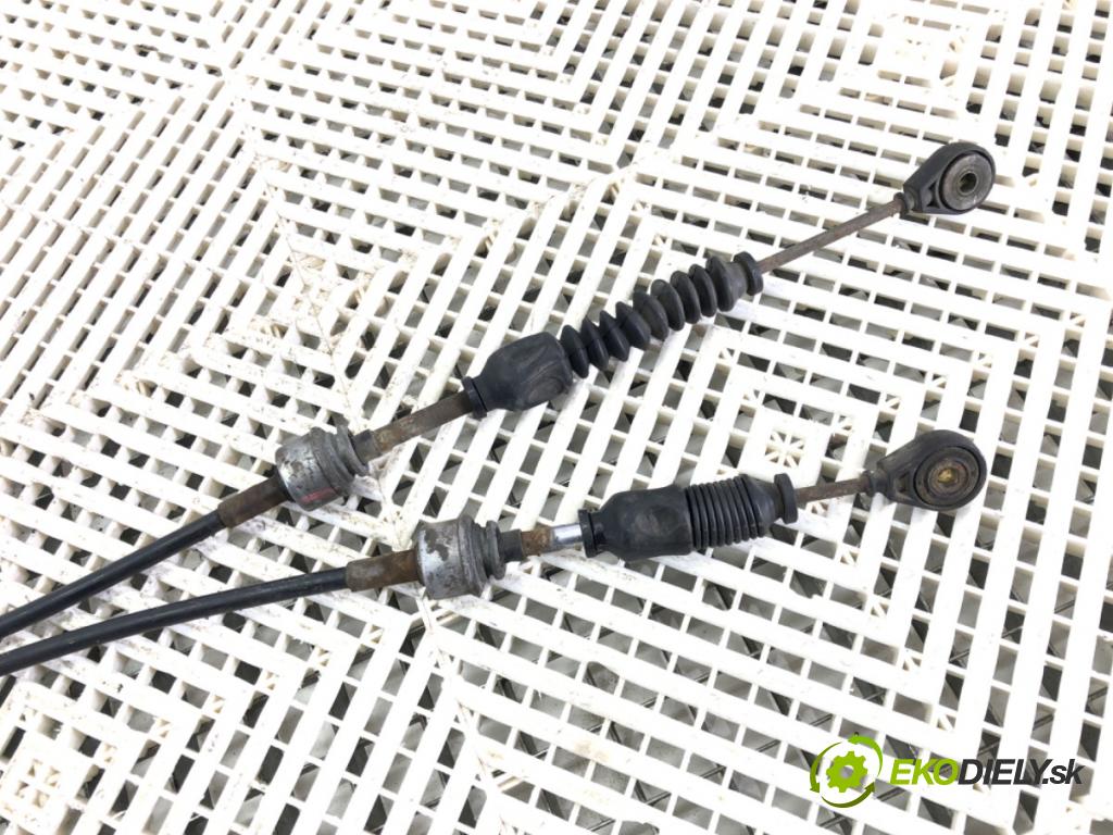 TOYOTA AVENSIS Kombi (_T27_) 2009 - 2018    2.2 D-4D (ADT271_) 110 kW [150 KM] olej napędowy 2009 - 2018  Kulisa 335300511 (Rýchlostné páky / kulisy)