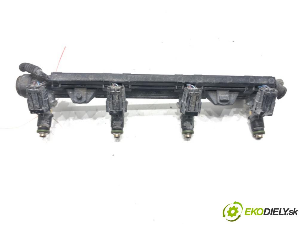 SEAT IBIZA IV (6J5, 6P1) 2008 - 2017    1.4 63 kW [85 KM] benzyna 2008 - 2015  Lišta vstrekovacia 036133319BT (Vstrekovacie lišty)