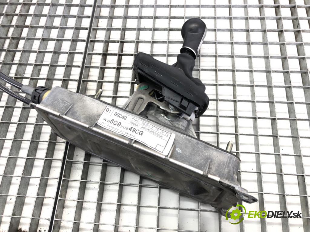 SEAT IBIZA IV (6J5, 6P1) 2008 - 2017    1.4 63 kW [85 KM] benzyna 2008 - 2015  Kulisa 6Q0711049CG (Rýchlostné páky / kulisy)