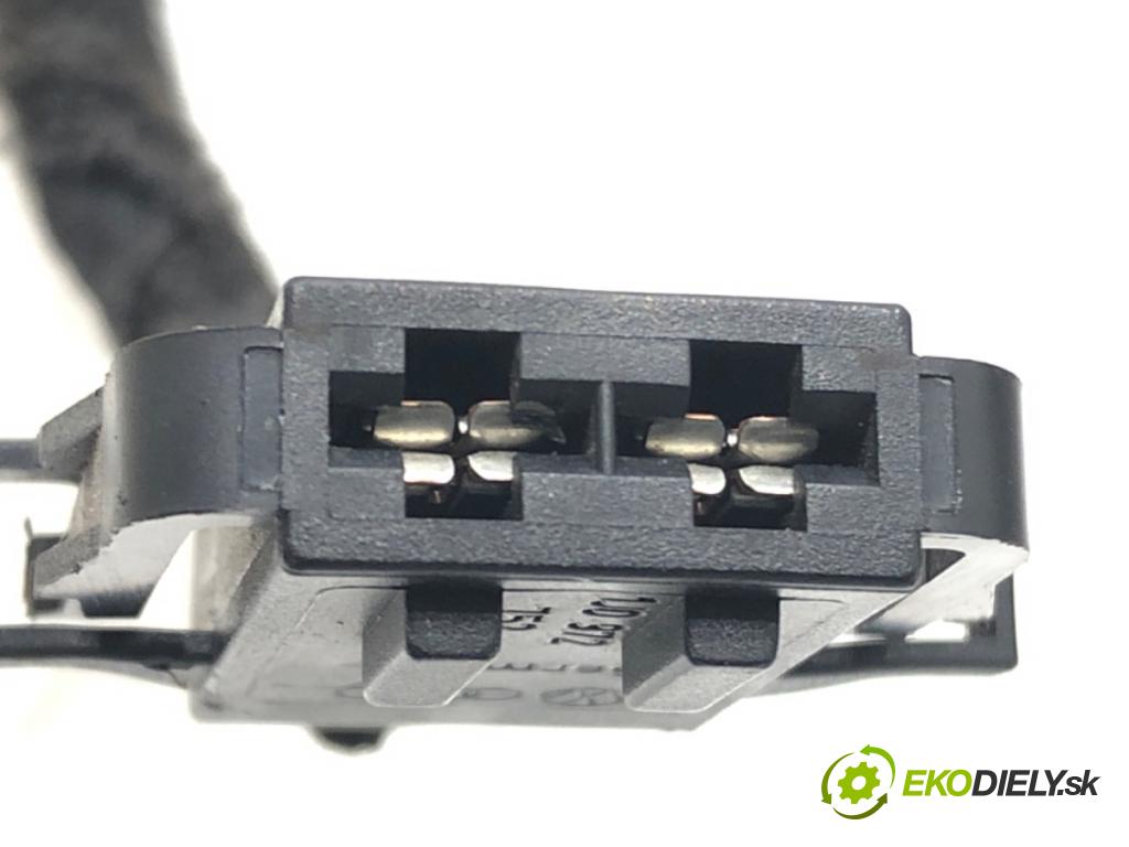 SEAT IBIZA IV (6J5, 6P1) 2008 - 2017    1.4 63 kW [85 KM] benzyna 2008 - 2015  odpor rezistor topení vzduchu 6Q1907521B (Odpory topení)