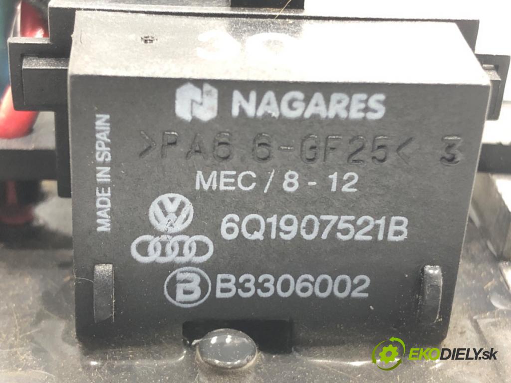 SEAT IBIZA IV (6J5, 6P1) 2008 - 2017    1.4 63 kW [85 KM] benzyna 2008 - 2015  odpor rezistor topení vzduchu 6Q1907521B (Odpory topení)