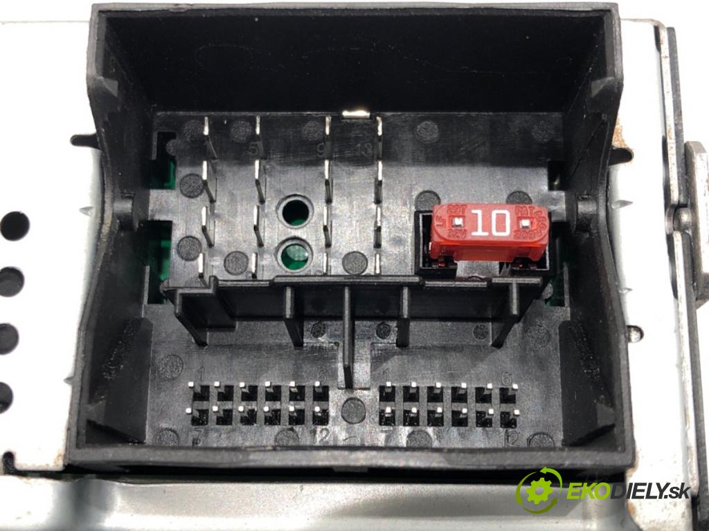 VW JETTA III (1K2) 2004 - 2013    2.0 FSI 110 kW [150 KM] benzyna 2005 - 2010  RADIO 6RD035187B (Audio zariadenia)