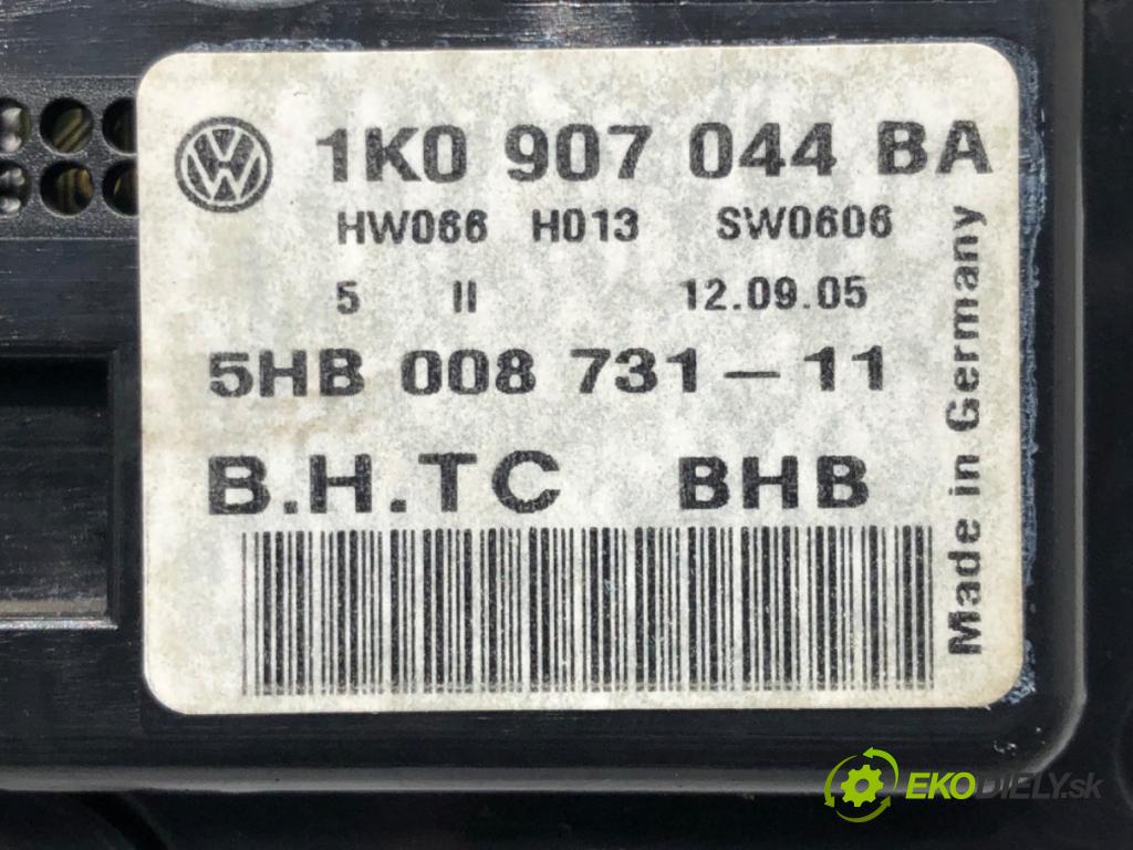 VW JETTA III (1K2) 2004 - 2013    2.0 FSI 110 kW [150 KM] benzyna 2005 - 2010  Panel ovládania kúrenia 1K0907044BA (Prepínače, spínače, tlačidlá a ovládače kúrenia)
