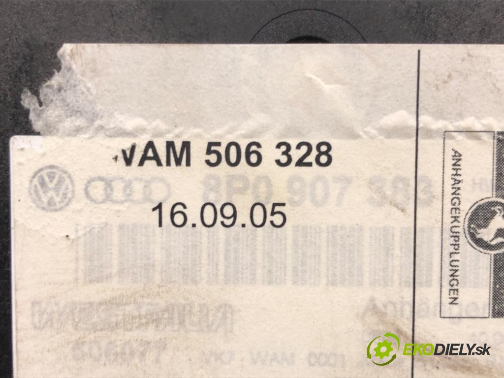 VW JETTA III (1K2) 2004 - 2013    2.0 FSI 110 kW [150 KM] benzyna 2005 - 2010  Modul ťažného oka 8P0907383 (Ostatné)