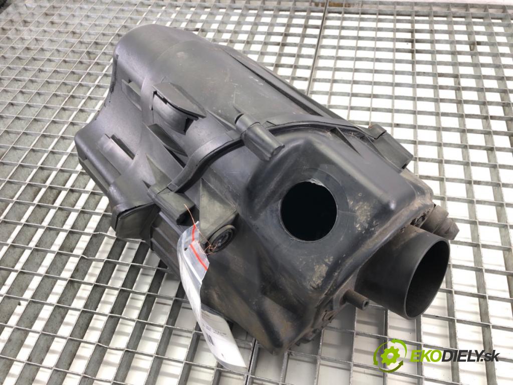AUDI A8 D3 (4E2, 4E8) 2002 - 2010    4.2 TDI quattro 240 kW [326 KM] olej napędowy 2005 - 2010  Obal filtra vzduchu pravá 4E0133824P