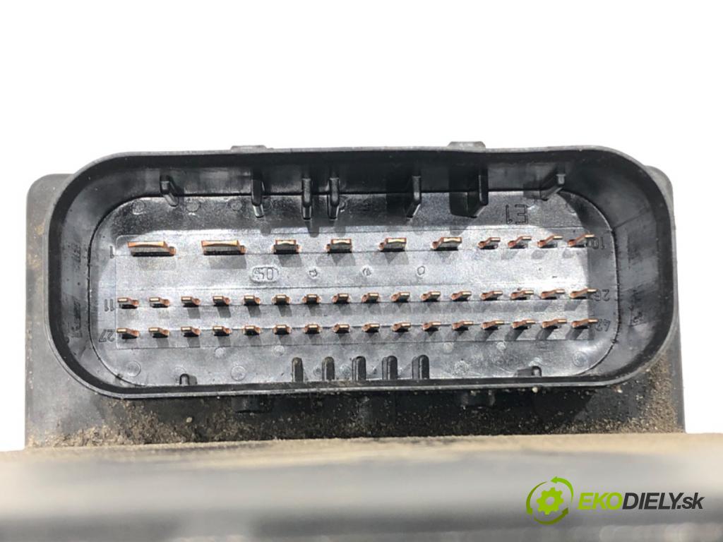 AUDI A8 D3 (4E2, 4E8) 2002 - 2010    4.2 TDI quattro 240 kW [326 KM] olej napędowy 2005 - 2010  Pumpa ABS 4E8814517CP (Pumpy ABS)