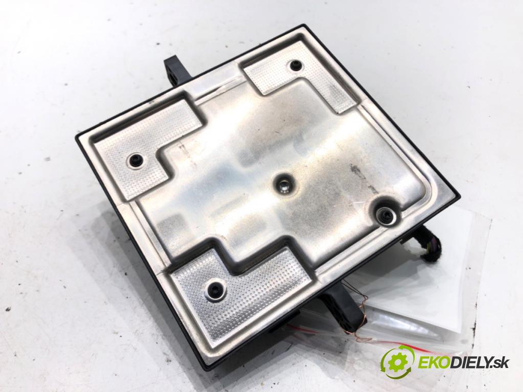 AUDI A8 D3 (4E2, 4E8) 2002 - 2010    4.2 TDI quattro 240 kW [326 KM] olej napędowy 2005 - 2010  Modul svetiel 4E0907279S (Ostatné)