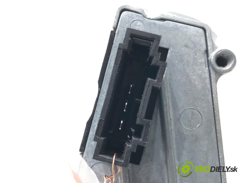 AUDI A8 D3 (4E2, 4E8) 2002 - 2010    4.2 TDI quattro 240 kW [326 KM] olej napędowy 2005 - 2010  blokáda volantu  (Ostatné)