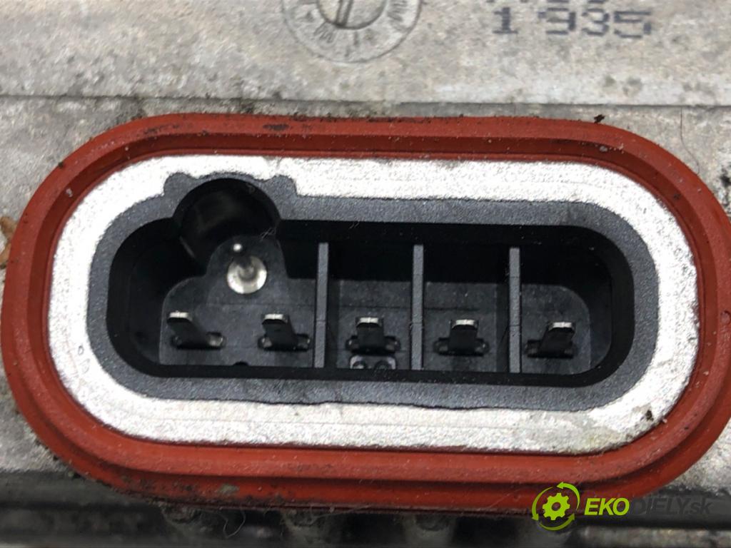 AUDI A8 D3 (4E2, 4E8) 2002 - 2010    4.2 TDI quattro 240 kW [326 KM] olej napędowy 2005 - 2010  Menič XENON 5DV008290-00 (Riadiace jednotky xenónu)