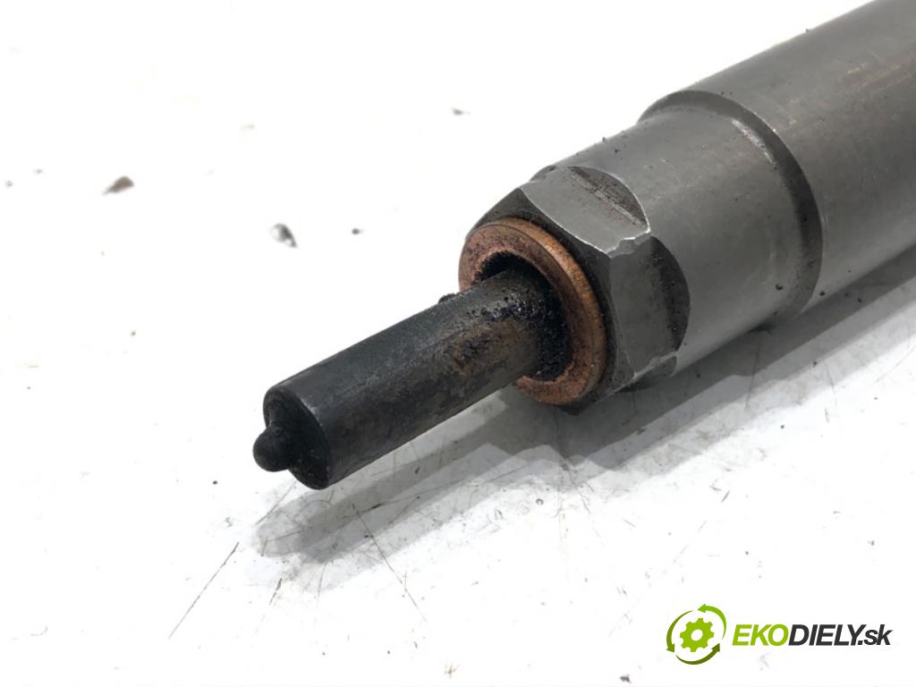 AUDI A8 D3 (4E2, 4E8) 2002 - 2010    4.2 TDI quattro 240 kW [326 KM] olej napędowy 2005 - 2010  vstrekovač 057130277AK 0445115086 (Vstrekovače)