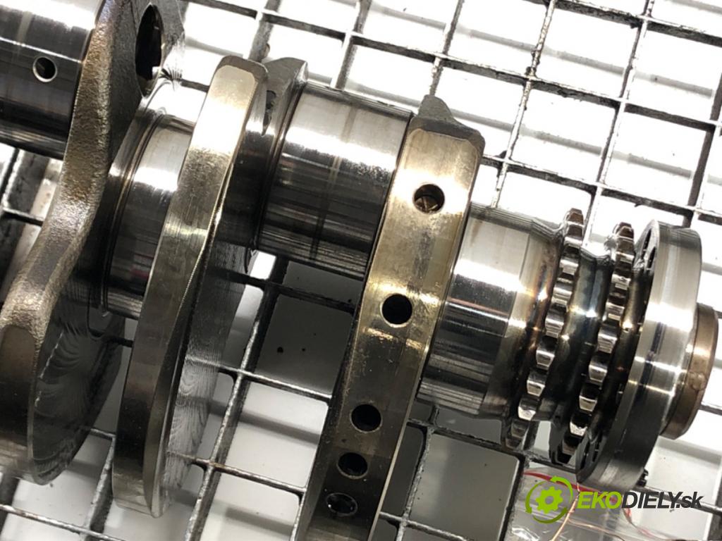 AUDI A8 D3 (4E2, 4E8) 2002 - 2010    4.2 TDI quattro 240 kW [326 KM] olej napędowy 2005 - 2010  Kardaň, hriadeľ KLIKA: 057101Q BVN (Ostatné)