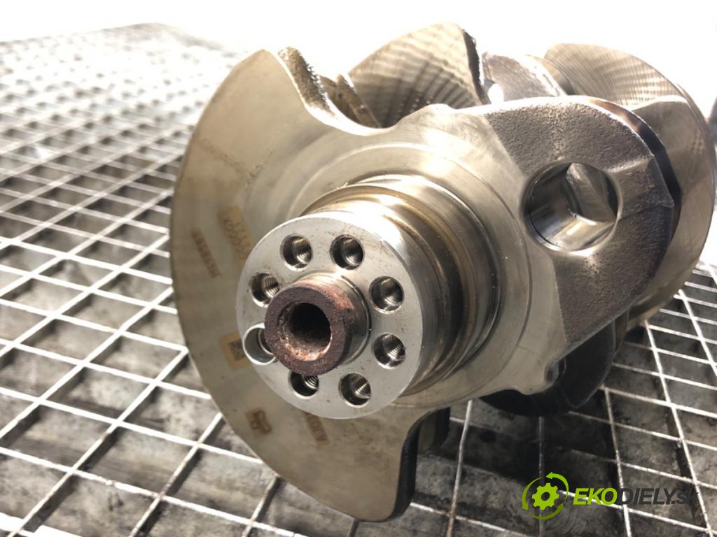 AUDI A8 D3 (4E2, 4E8) 2002 - 2010    4.2 TDI quattro 240 kW [326 KM] olej napędowy 2005 - 2010  Kardaň, hriadeľ KLIKA: 057101Q BVN (Ostatné)