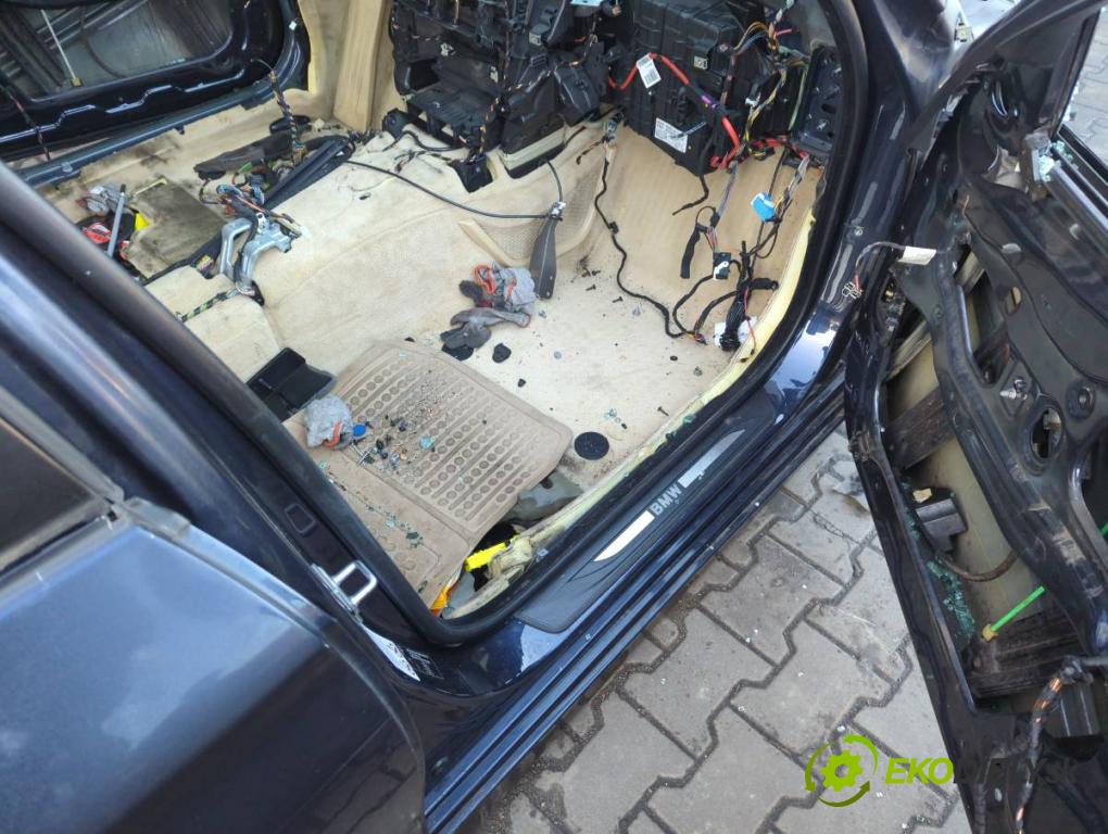 BMW 5 Touring (F11) 2009 - 2017    520 d 135 kW [184 KM] olej napędowy 2010 - 2014  KAROSERIA ČTVRŤÁK blatník zadní část levý pravý práh střecha PODŁUŻNICA levý pravý