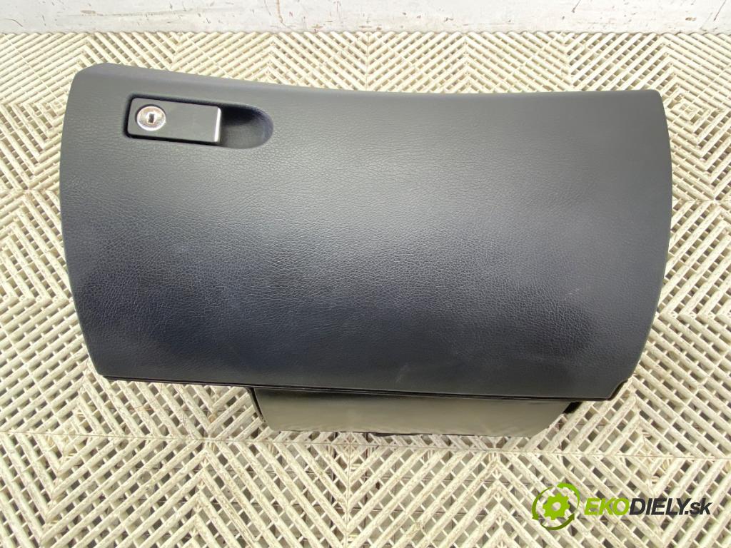 MERCEDES-BENZ KLASA C (W204) 2007 - 2015    C 220 CDI (204.002) 125 kW [170 KM] olej napędowy 2008 - 2014  Priehradka, kastlík spolujazdca A2046804991 (Priehradky, kastlíky)