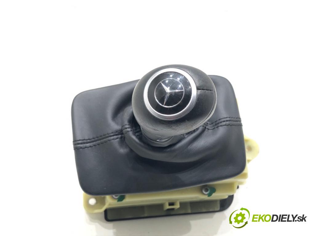 MERCEDES-BENZ KLASA C (W204) 2007 - 2015    C 220 CDI (204.002) 125 kW [170 KM] olej napędowy 2008 - 2014  Kulisa A2042677524 (Rýchlostné páky / kulisy)