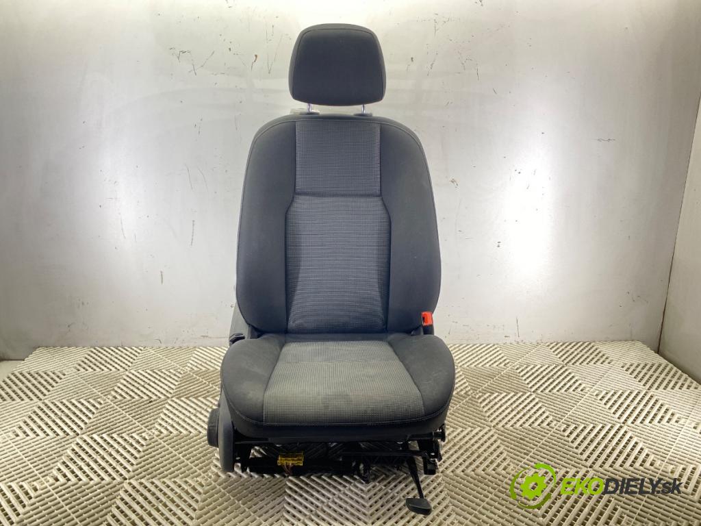 MERCEDES-BENZ KLASA C (W204) 2007 - 2015    C 220 CDI (204.002) 125 kW [170 KM] olej napędowy 2008 - 2014  Sedadlo pravy predný 