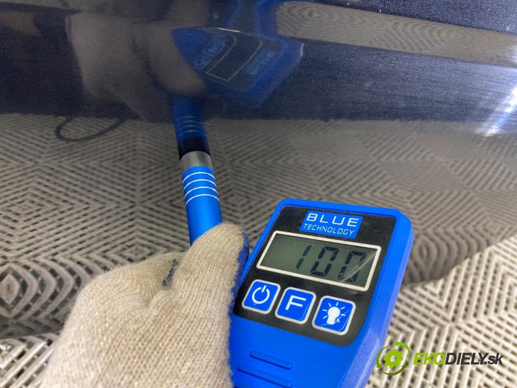 MERCEDES-BENZ W204 sedan 2013 125 kW C 220 CDI (204.002) 2143 Dvere pravy zad