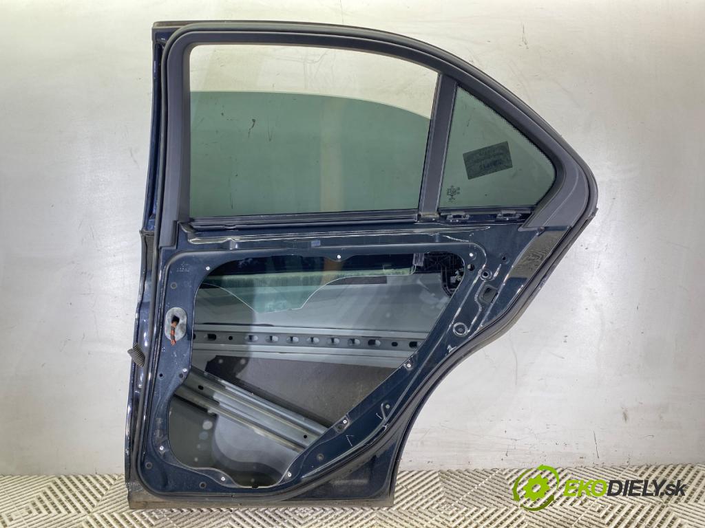 MERCEDES-BENZ W204 sedan 2013 125 kW C 220 CDI (204.002) 2143 Dvere pravy zad