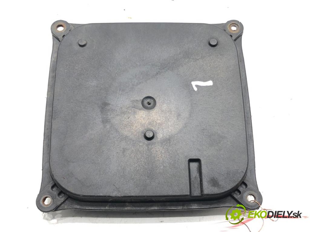 MERCEDES-BENZ KLASA C (W204) 2007 - 2015    C 220 CDI (204.002) 125 kW [170 KM] olej napędowy 2008 - 2014  Menič XENON A2189009103 (Riadiace jednotky xenónu)