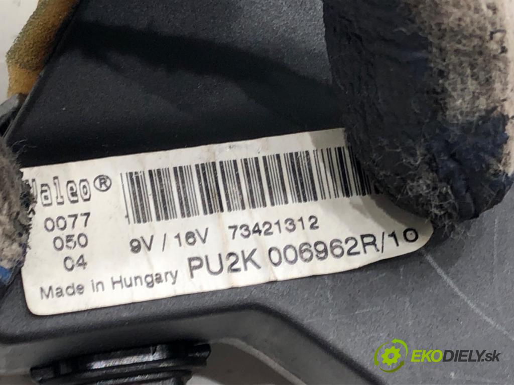 OPEL VECTRA C Kombi (Z02) 2003 - 2009    1.9 CDTI (F35) 88 kW [120 KM] olej napędowy 2004 - 2009  odpor rezistor topení vzduchu 73421312 (Odpory topení)