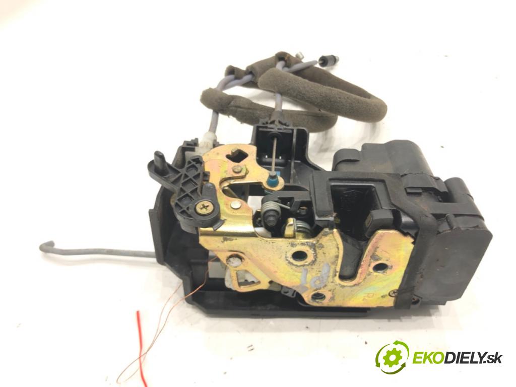 CHEVROLET EPICA (KL1_) 2004 - 2011    2.5 115 kW [156 KM] benzyna 2006 - 2011  zámok dveře pravý zadní část 