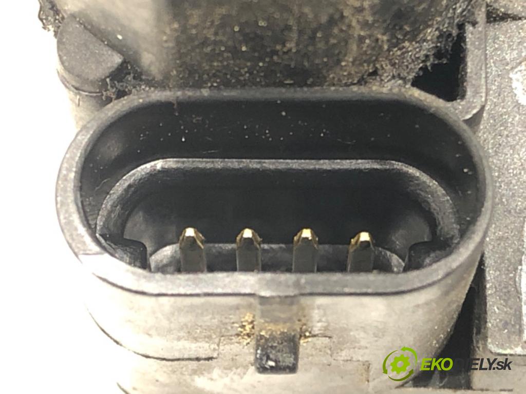 CHEVROLET EPICA (KL1_) 2004 - 2011    2.5 115 kW [156 KM] benzyna 2006 - 2011  zámok dveře pravý přední část